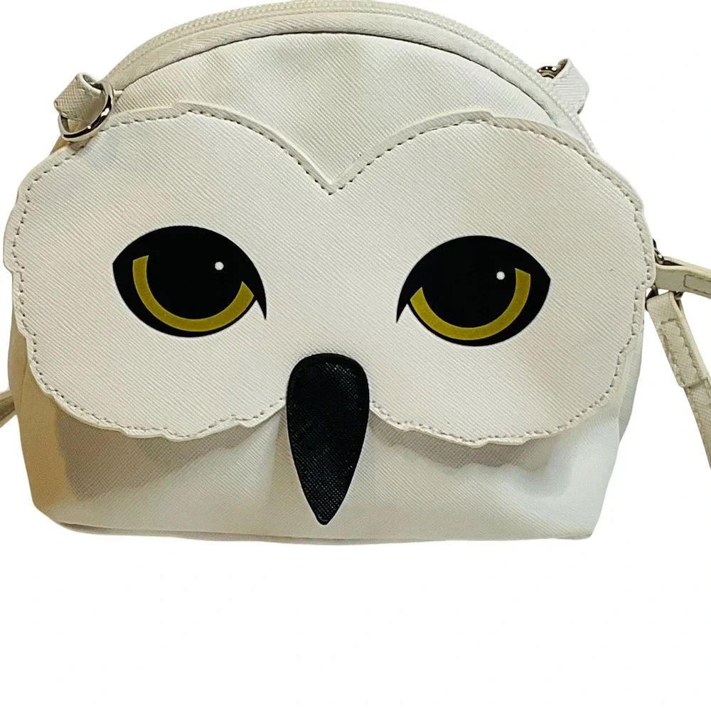 Wizarding World of Harry Potter Hedwig owl purse clutch Bioworld crossbody strap